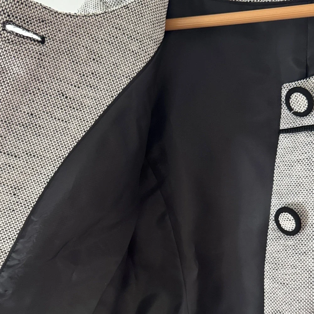 Semantiks Blazer with White & Black Accents Size 8
